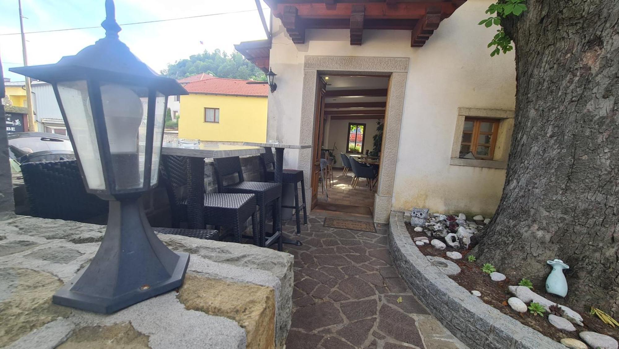 Brne Rooms Postojna Exterior photo