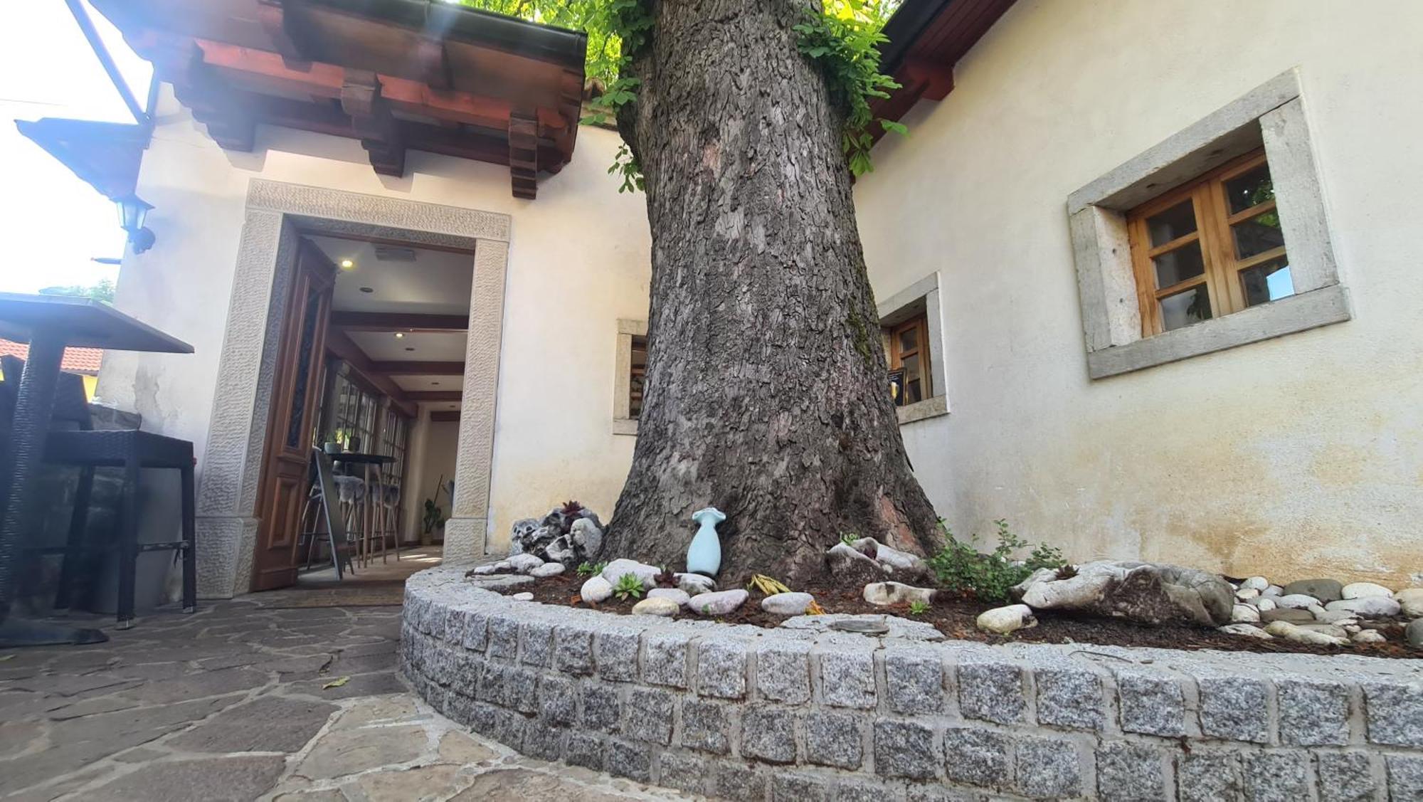 Brne Rooms Postojna Exterior photo