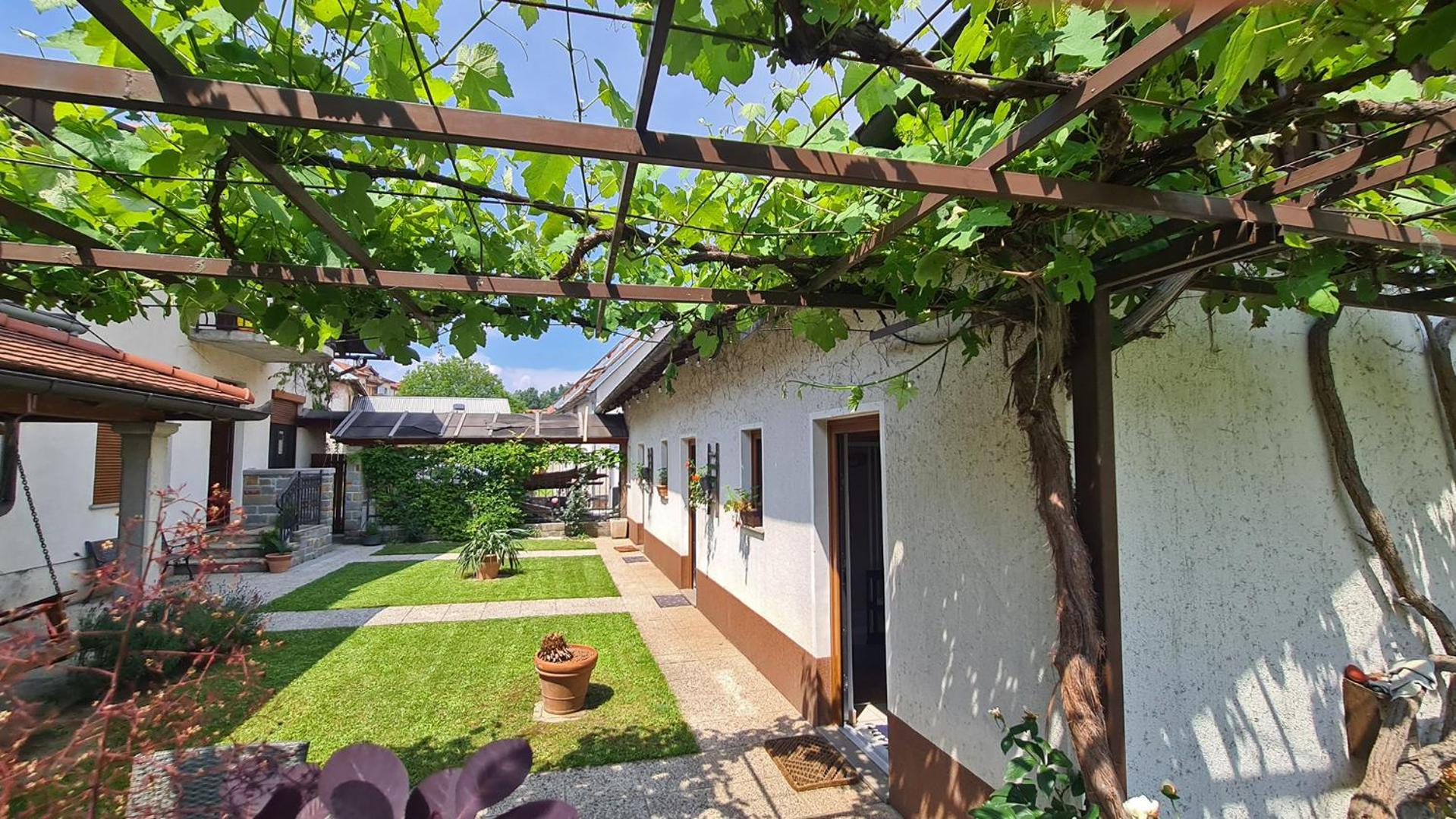 Brne Rooms Postojna Exterior photo